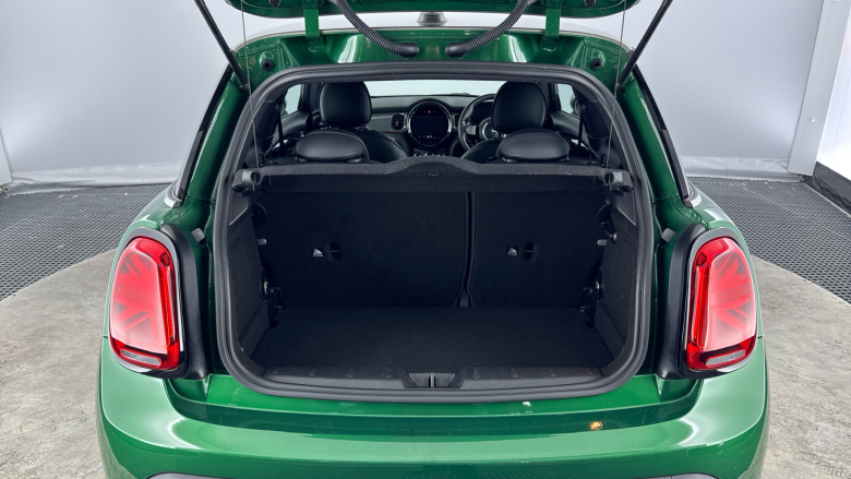 MINI Hatchback 2.0 Cooper S Exclusive 3dr Auto Petrol Hatchback